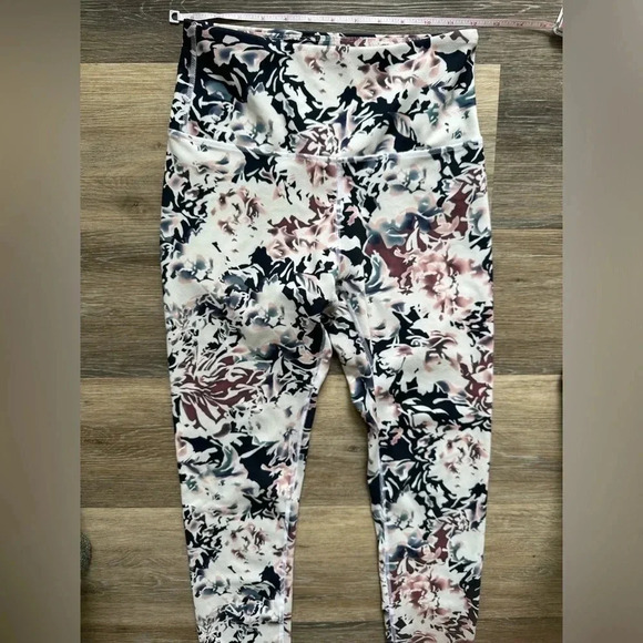 BALANCE COLLECTION Floral Contender Lux Ankle Compression Leggings, Size M - Picture 6 of 14